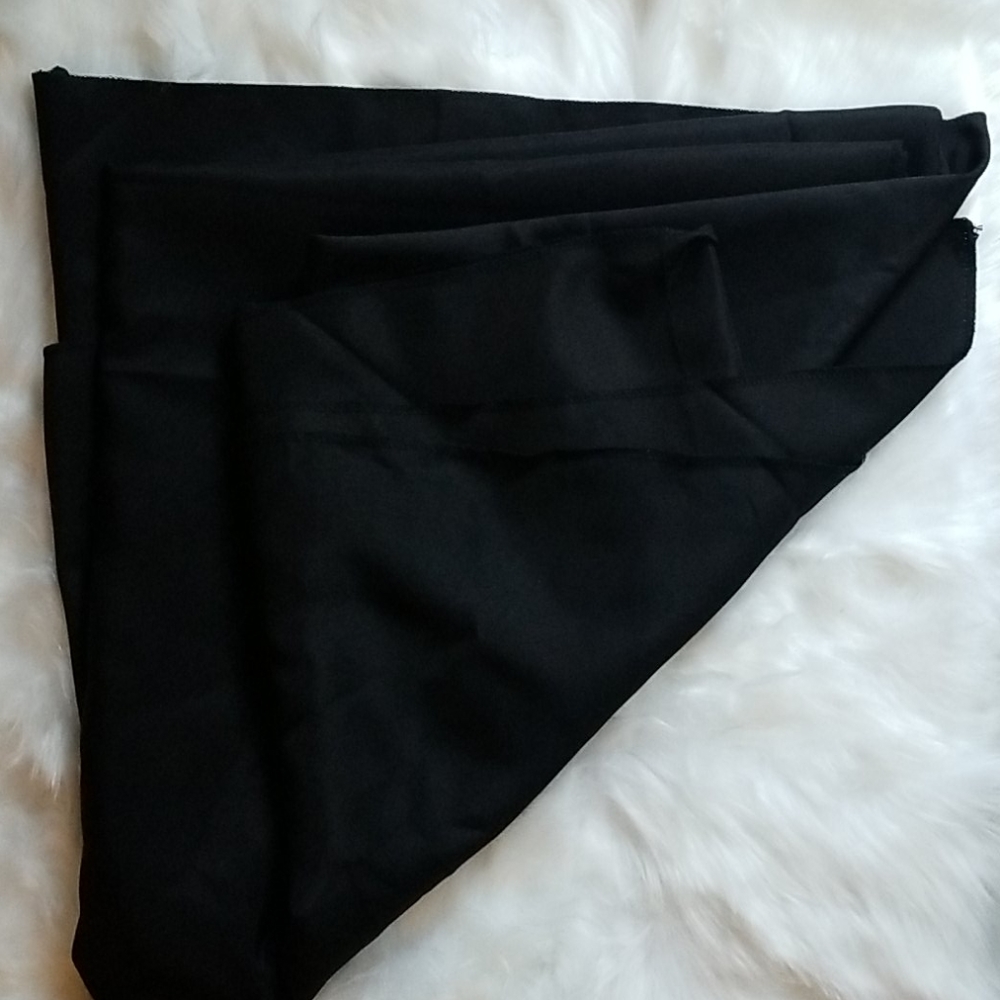 VeeYoo Black Tablecloth